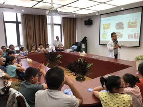 揚名教育集團冒酷暑進社區 送服務解民憂