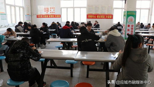 應(yīng)城市職教中心用心改善教職工食堂 提升服務(wù)質(zhì)量